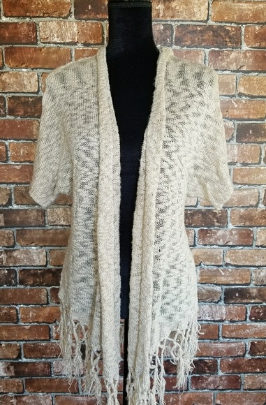 🔺️Tribal Print Knitted Cardigan🔺️ - Picture 2 of 3